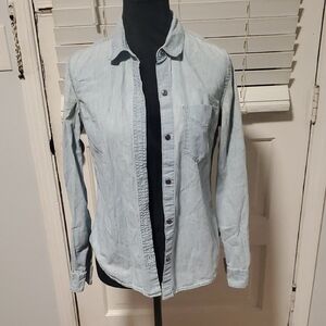 GAP Women's Casual Light Blue Button Down Shirt